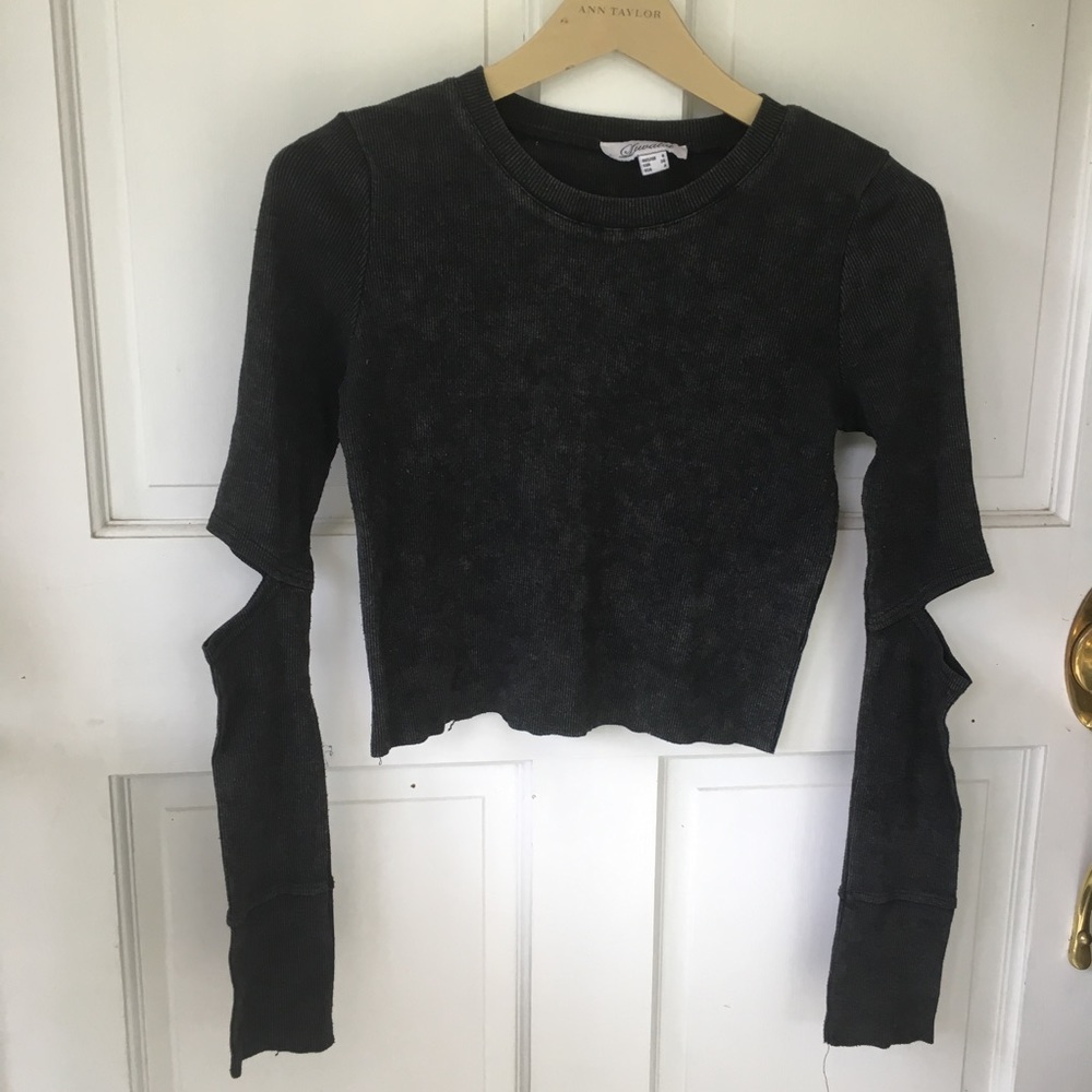 Cutout Crop Long Sleeve